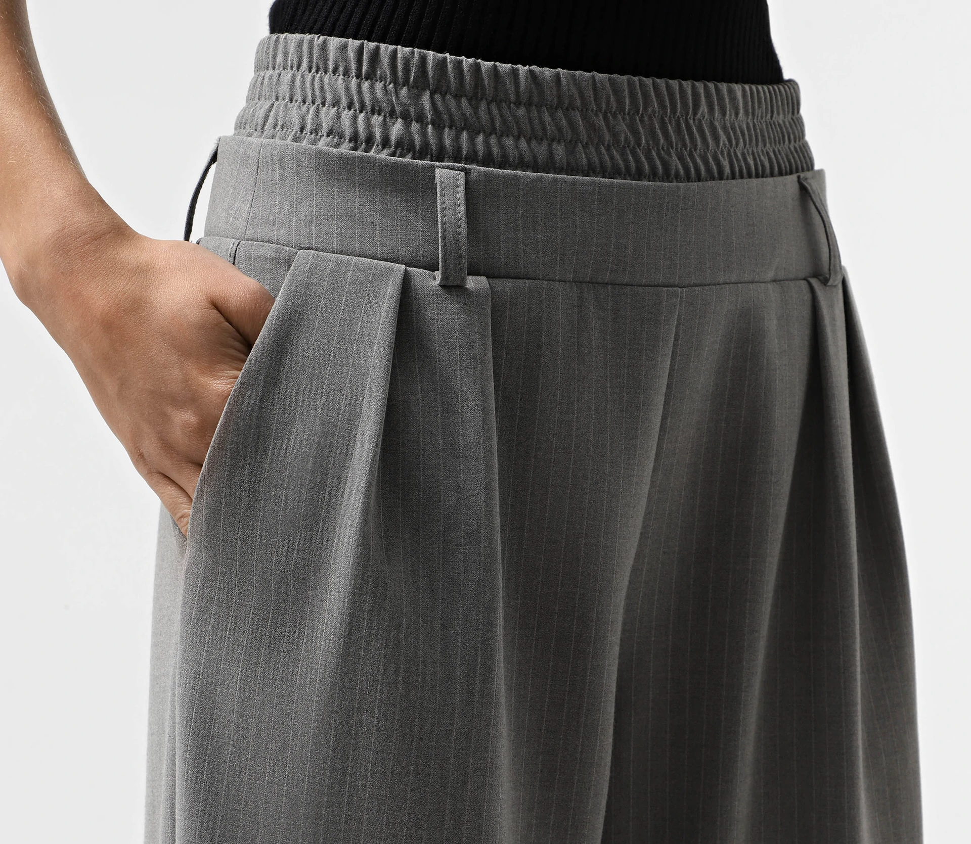 Штани-палаццо з імітацією шортів на резинці сірий - фото №5 Штани-палаццо з імітацією шортів на резинці сірий замовити