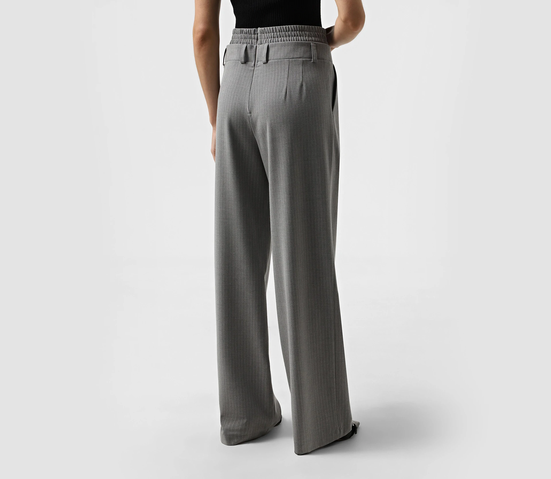 Штани-палаццо з імітацією шортів на резинці сірий - фото №7 Штани-палаццо з імітацією шортів на резинці сірий в Україні