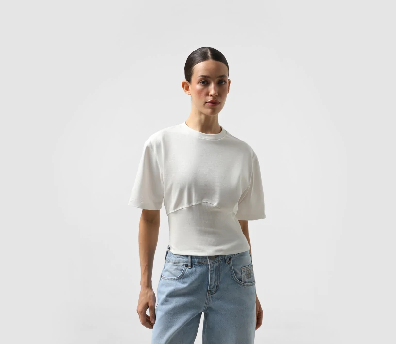 Футболка  з акцентом на талію молочний в інтернет-магазині