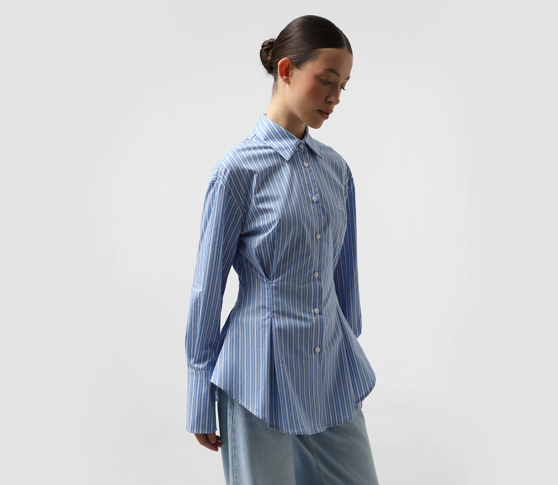 Сорочка в смужку із защипами блакитний - фото №6 Сорочка в смужку із защипами блакитний недорого