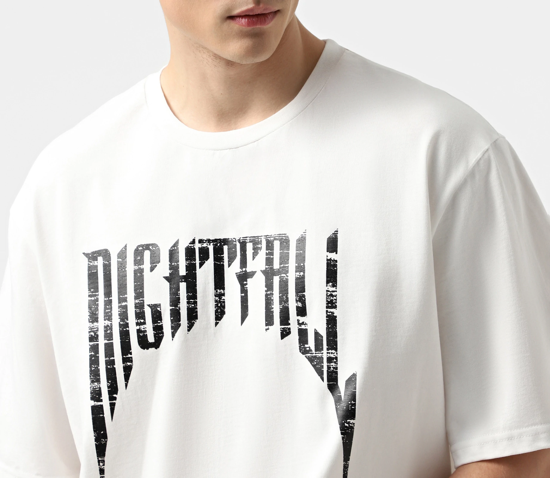 Футболка чоловіча «NIGHTFALL» молочний акції