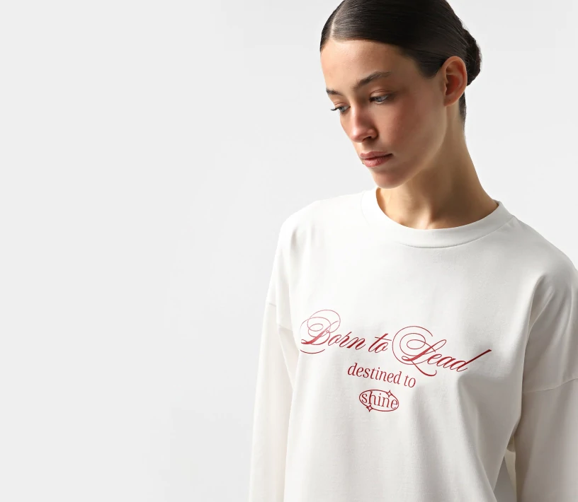 Лонгслів «Born to Lead» молочний недорого