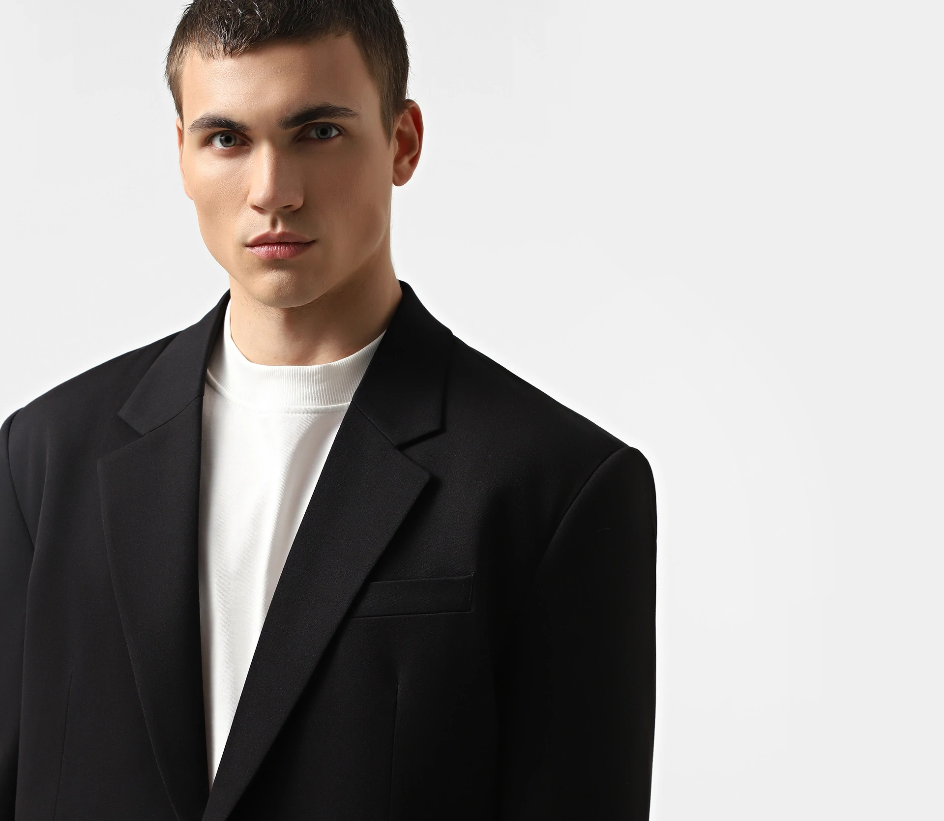 Жакет чоловічий однобортний чорний фото