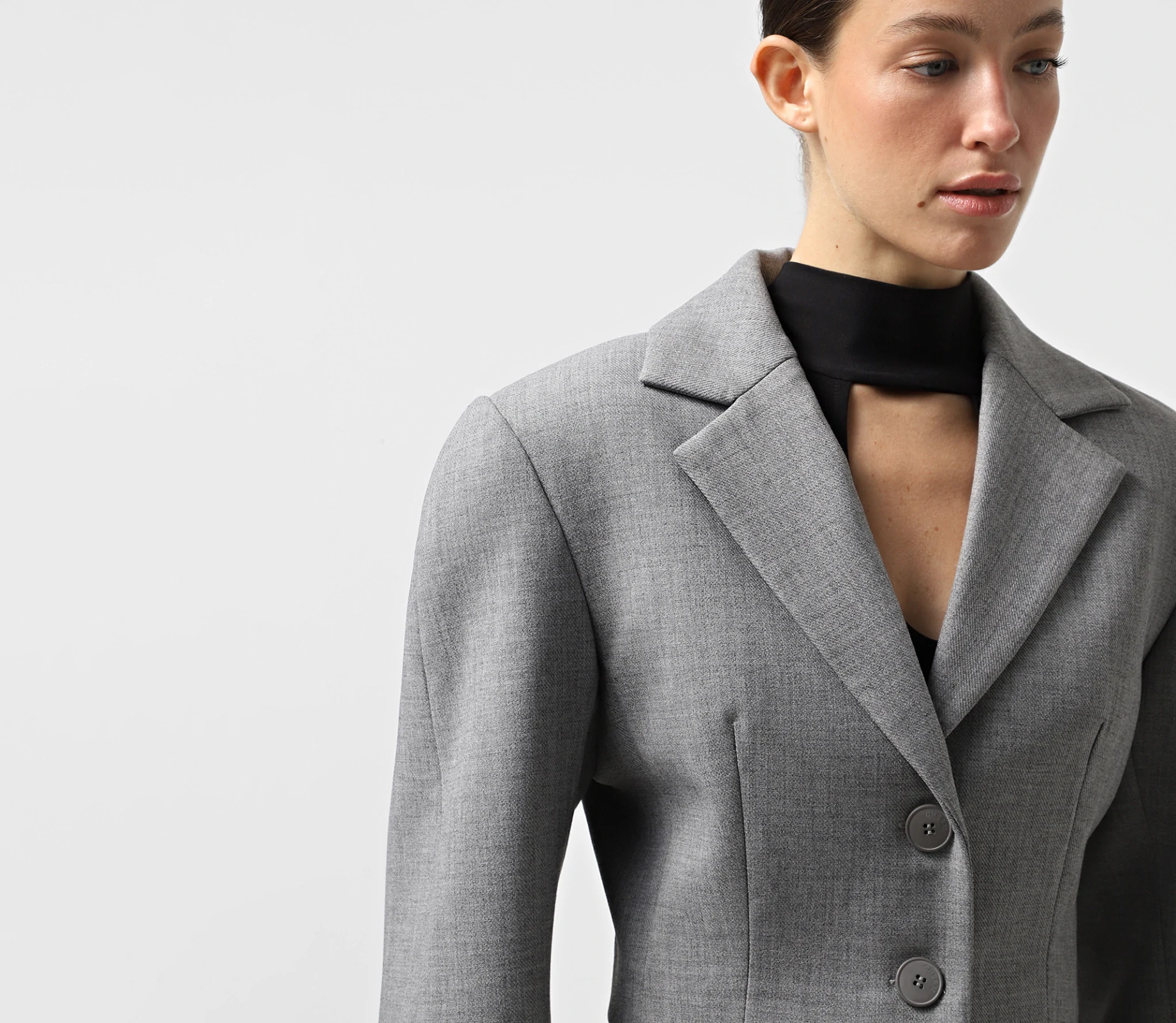 Жакет вкорочений з акцентними рукавами сірий недорого