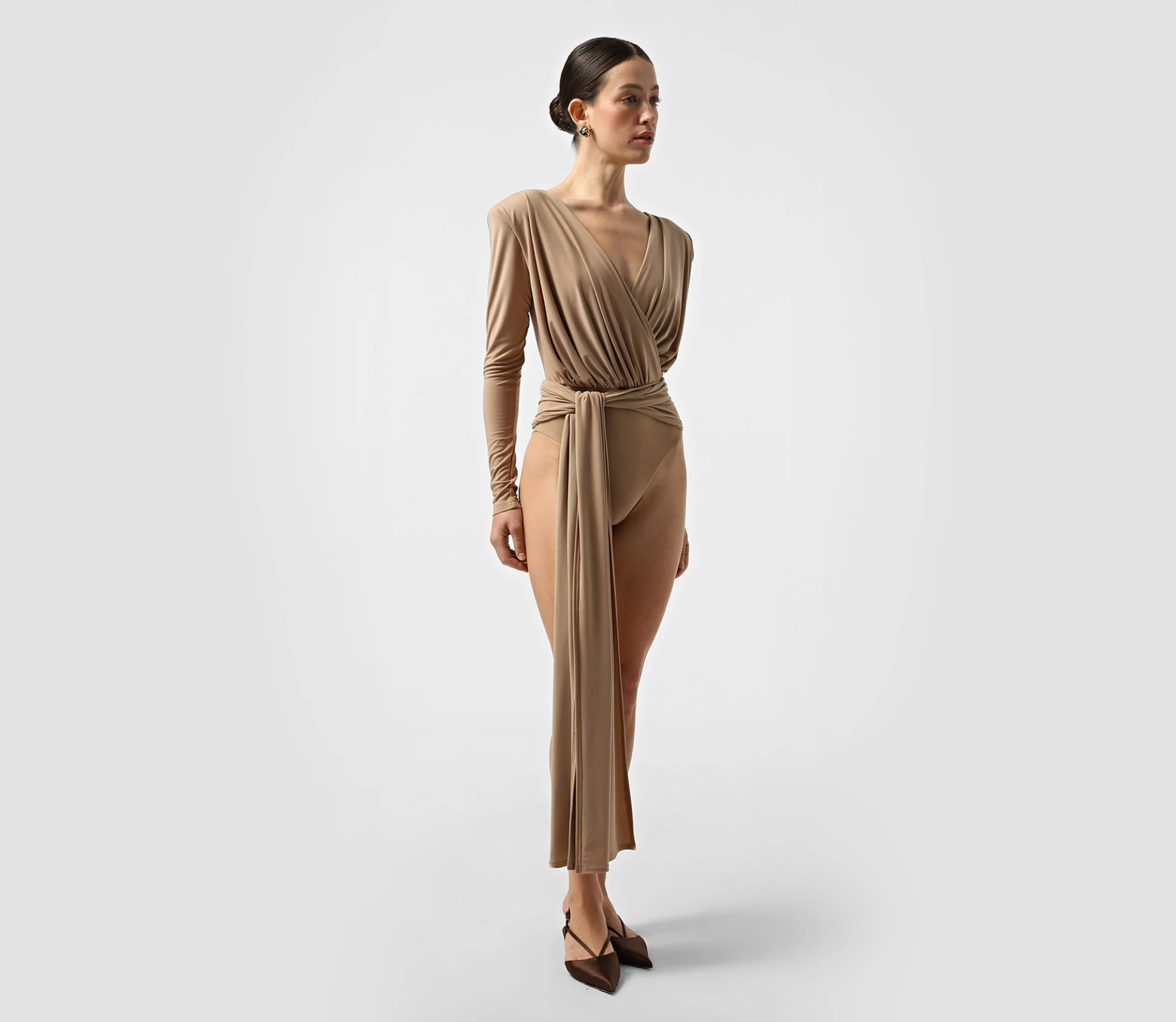 Боді зі шлейфом бежевий cher17