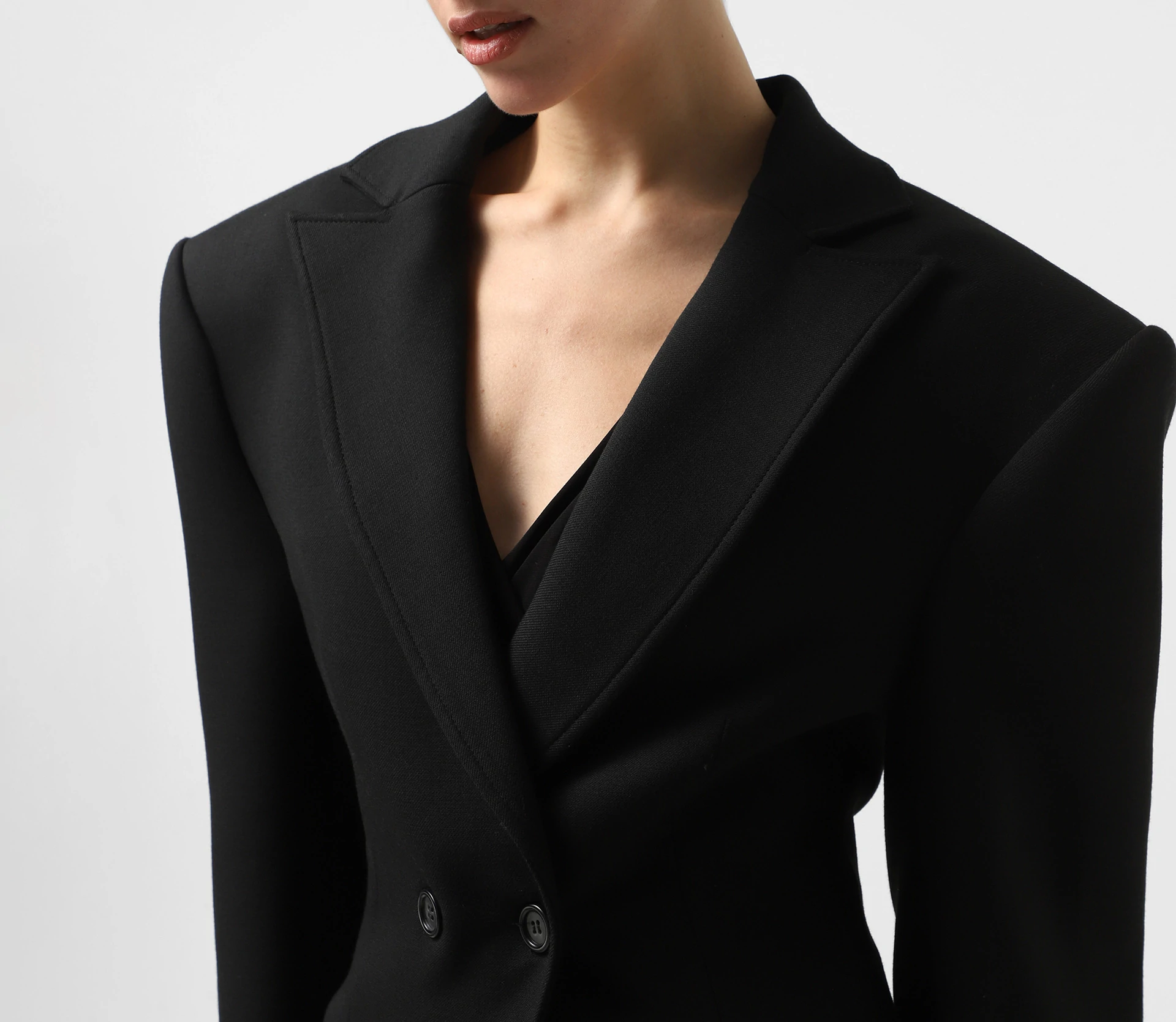 Жакет приталений із фіксатором позаду чорний - фото №8 Жакет приталений із фіксатором позаду чорний в інтернет-магазині