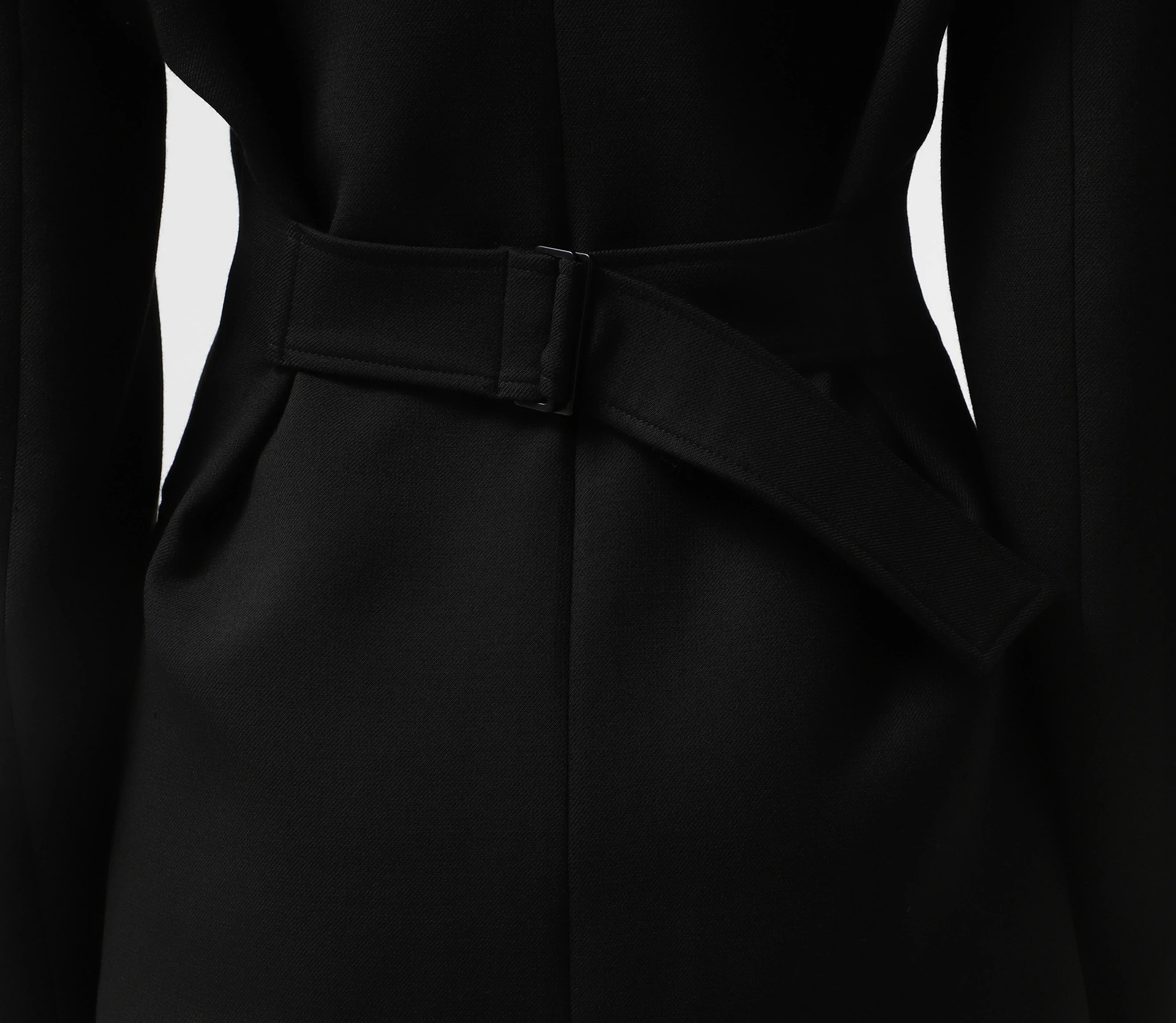 Жакет приталений із фіксатором позаду чорний - фото №10 Жакет приталений із фіксатором позаду чорний знижки