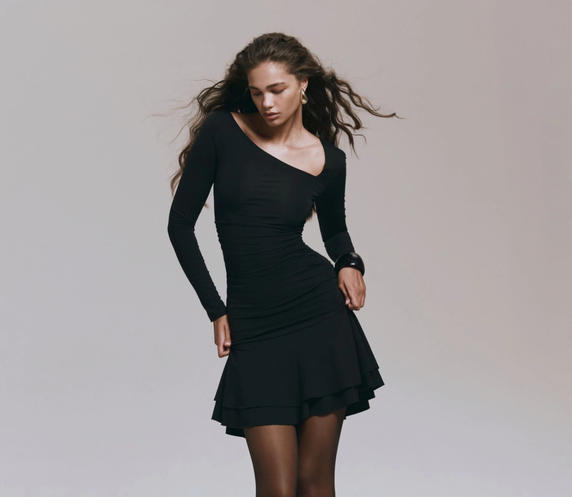 Сукня міні з асиметричним верхом чорний знижки