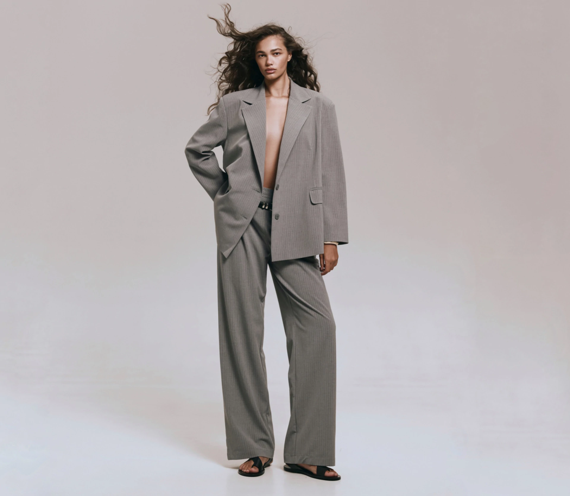 Штани-палаццо з імітацією шортів на резинці сірий - фото №1 Штани-палаццо з імітацією шортів на резинці сірий фото