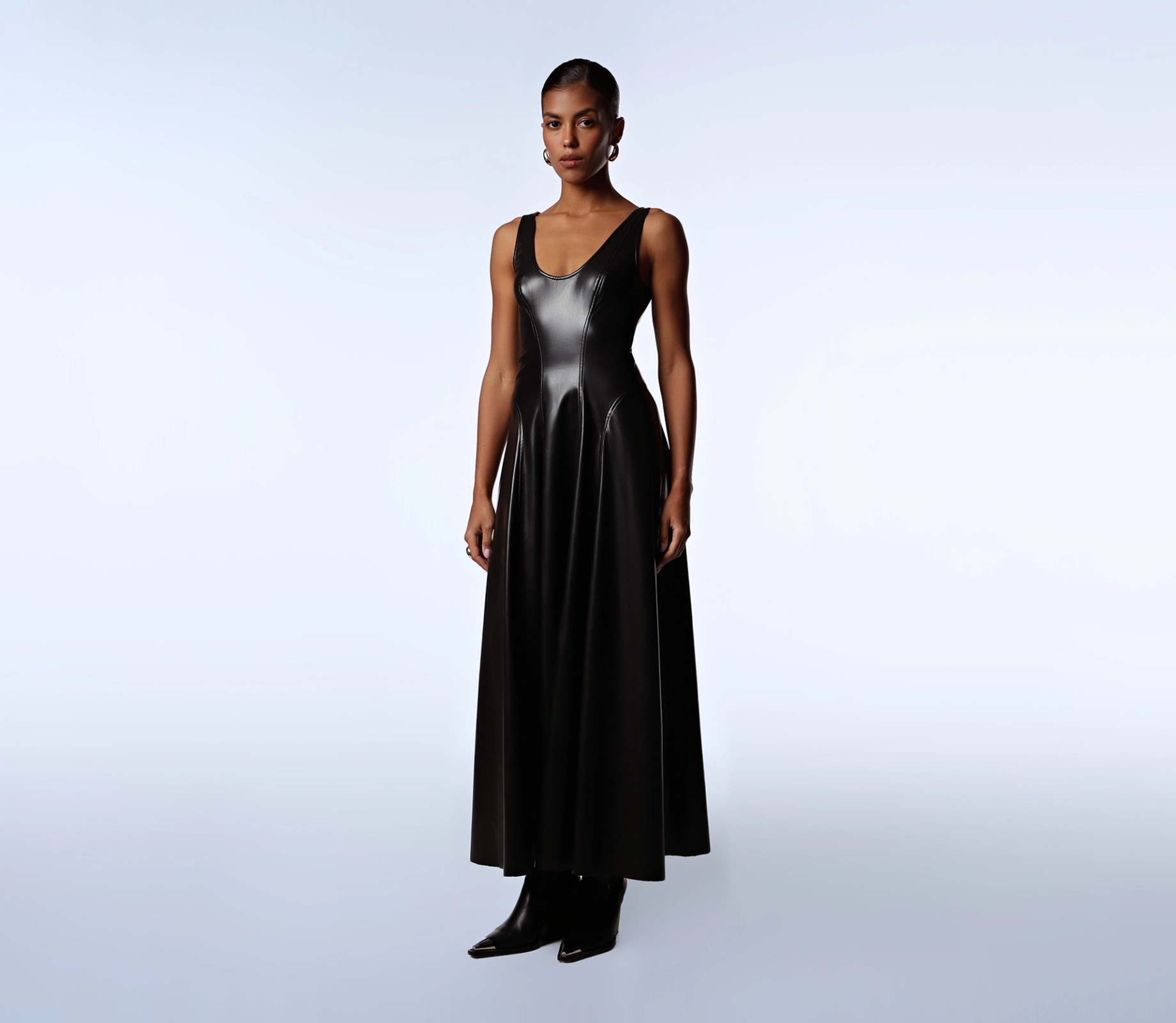 Сукня шкіряна з відстрочками чорний акції