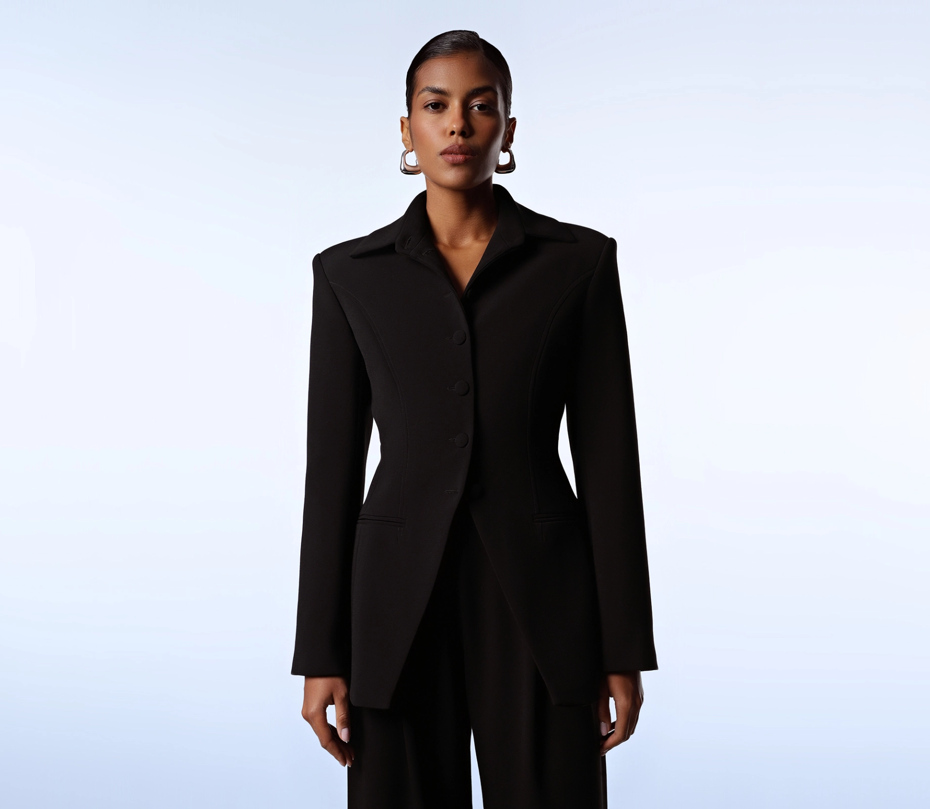 Жакет приталений на гудзиках чорний купити