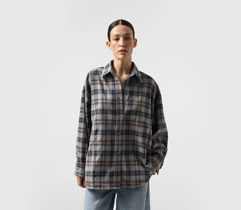 Сорочка в клітинку з асиметричною застібкою сірий - фото №3 Сорочка в клітинку з асиметричною застібкою сірий купити