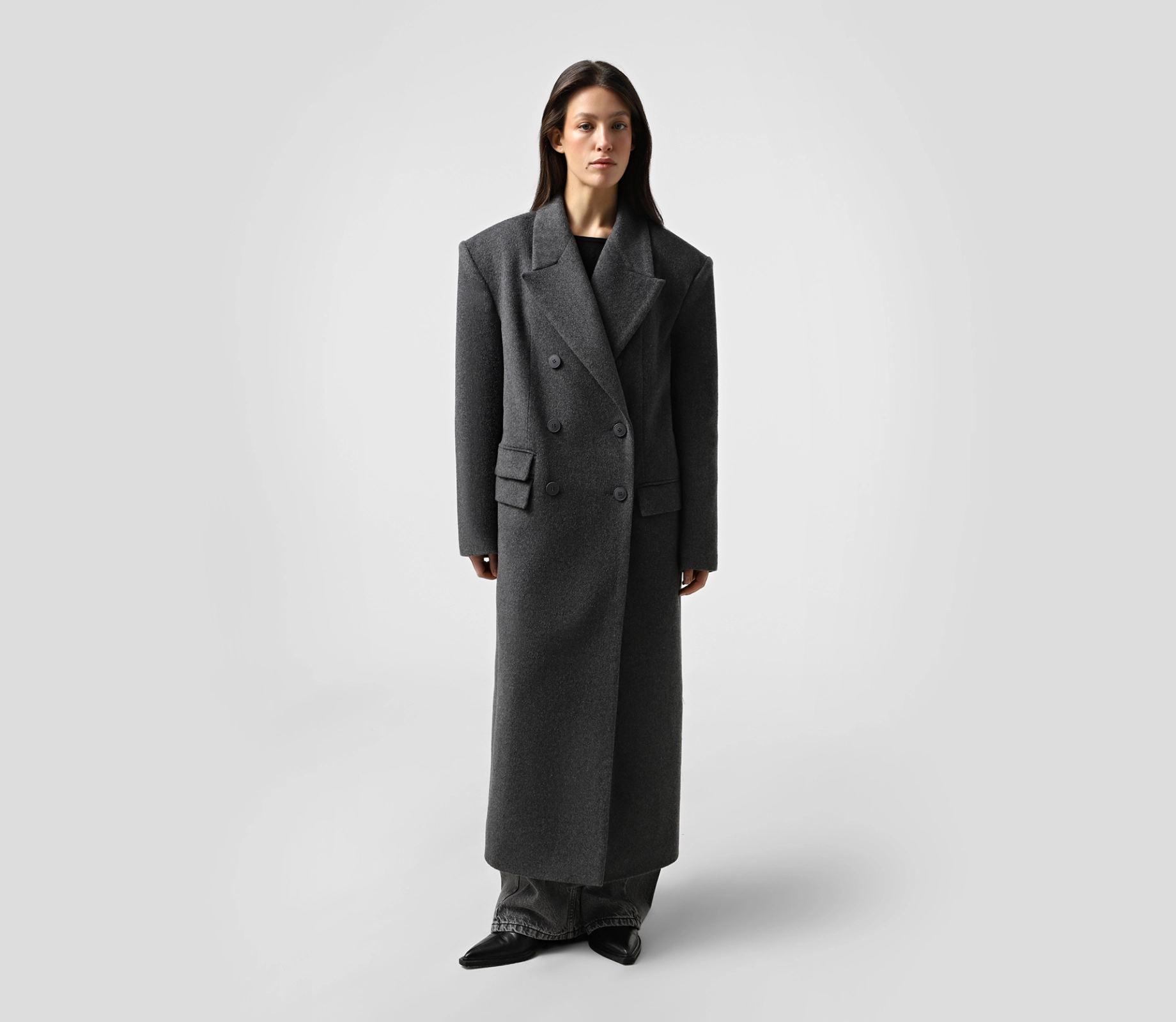 Пальто довге з подвійними клапанами сірий - фото №4 Пальто довге з подвійними клапанами сірий в інтернет-магазині