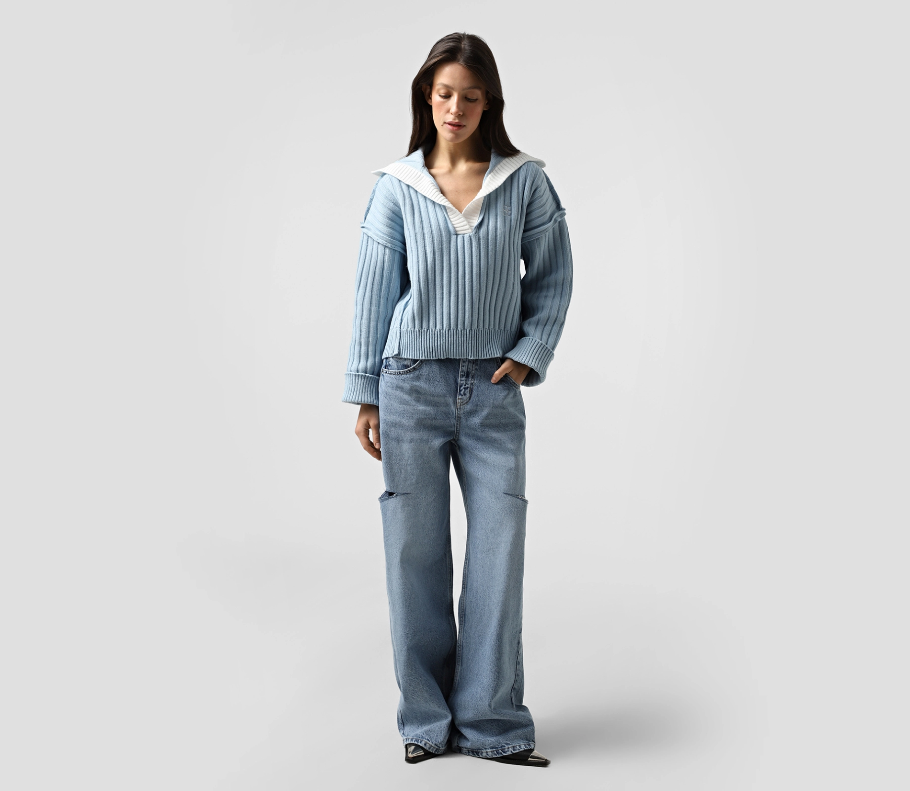 Джемпер с контрастним кантом та лого блакитний фото