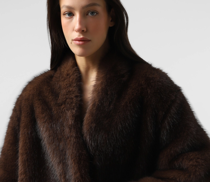 Шуба довга без коміру коричневий фото