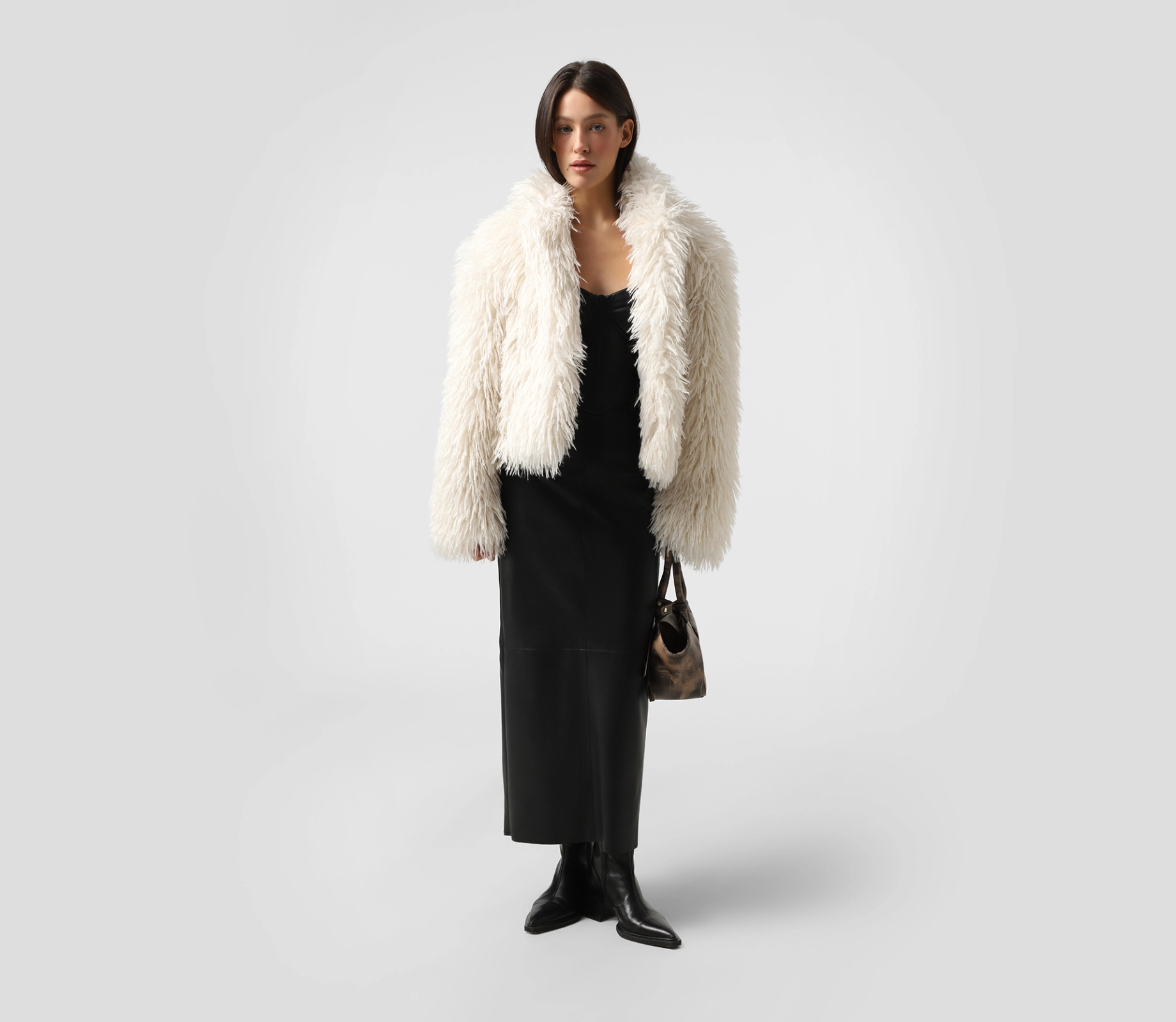 Шуба лама молочний купити