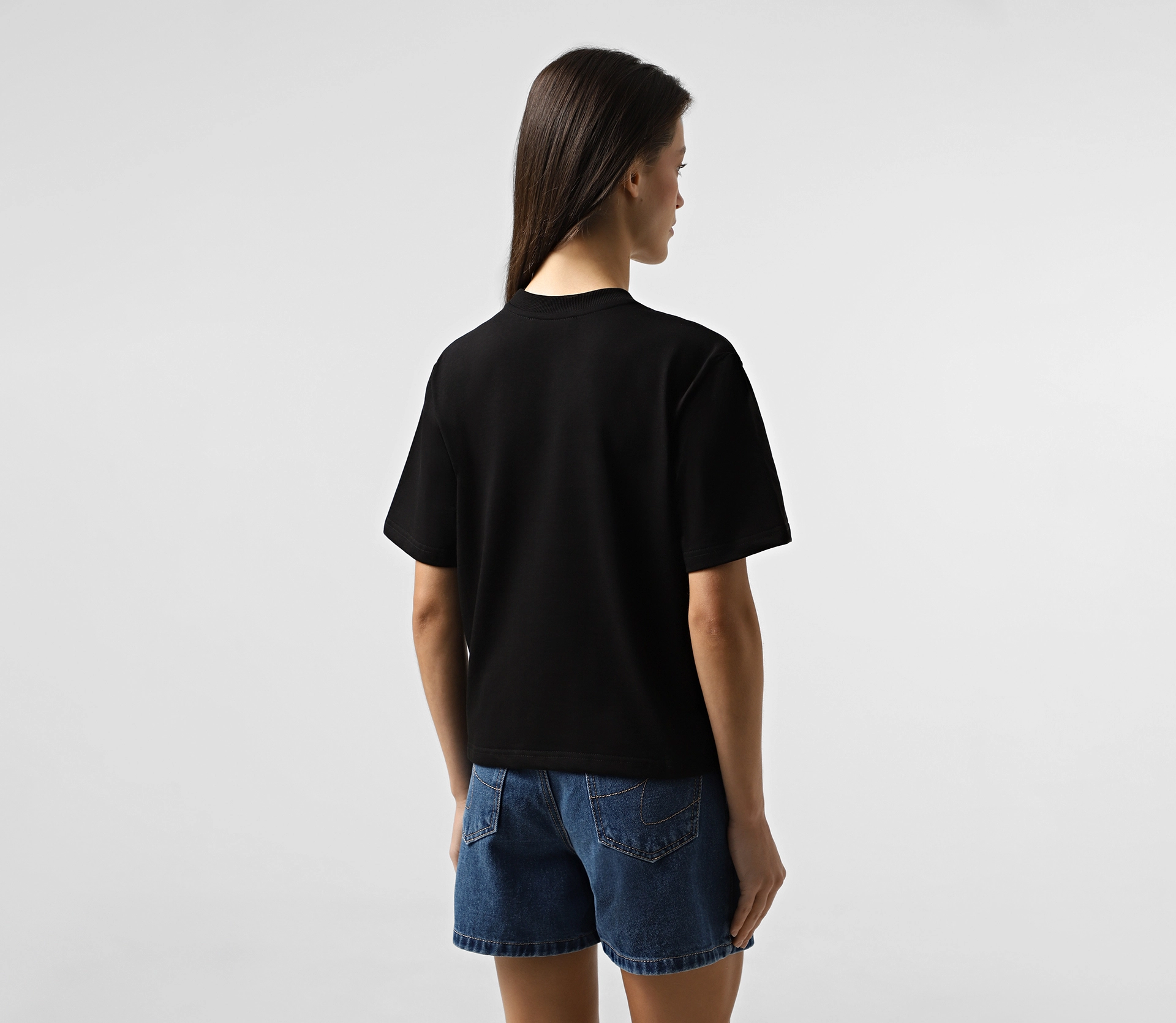 Футболка базова з вишитим лого чорний знижки