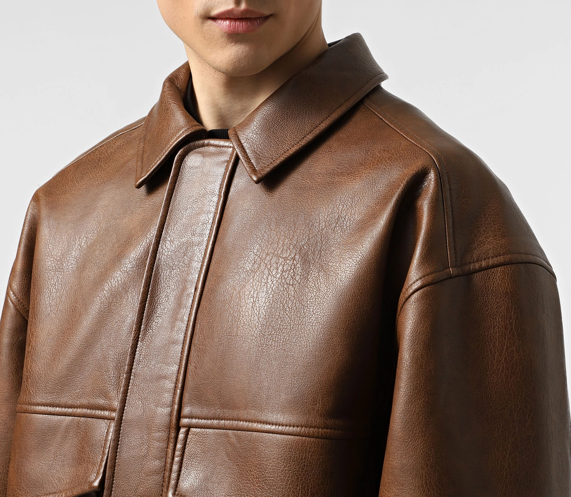 Бомбер чоловічий з еко-шкіри коричневий - фото №6 Бомбер чоловічий з еко-шкіри коричневий cher17