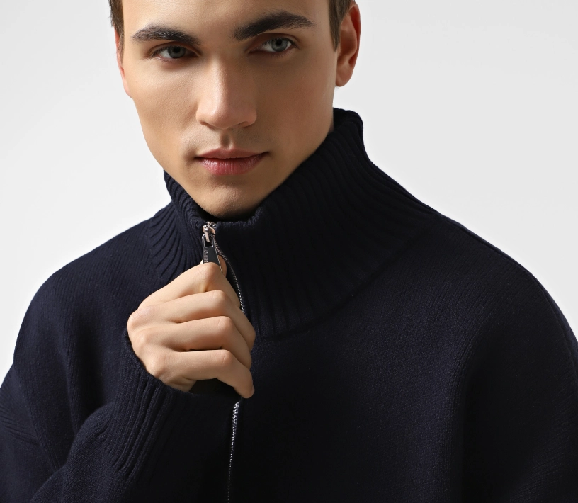 Светр чоловічий на блискавці синій в інтернет-магазині