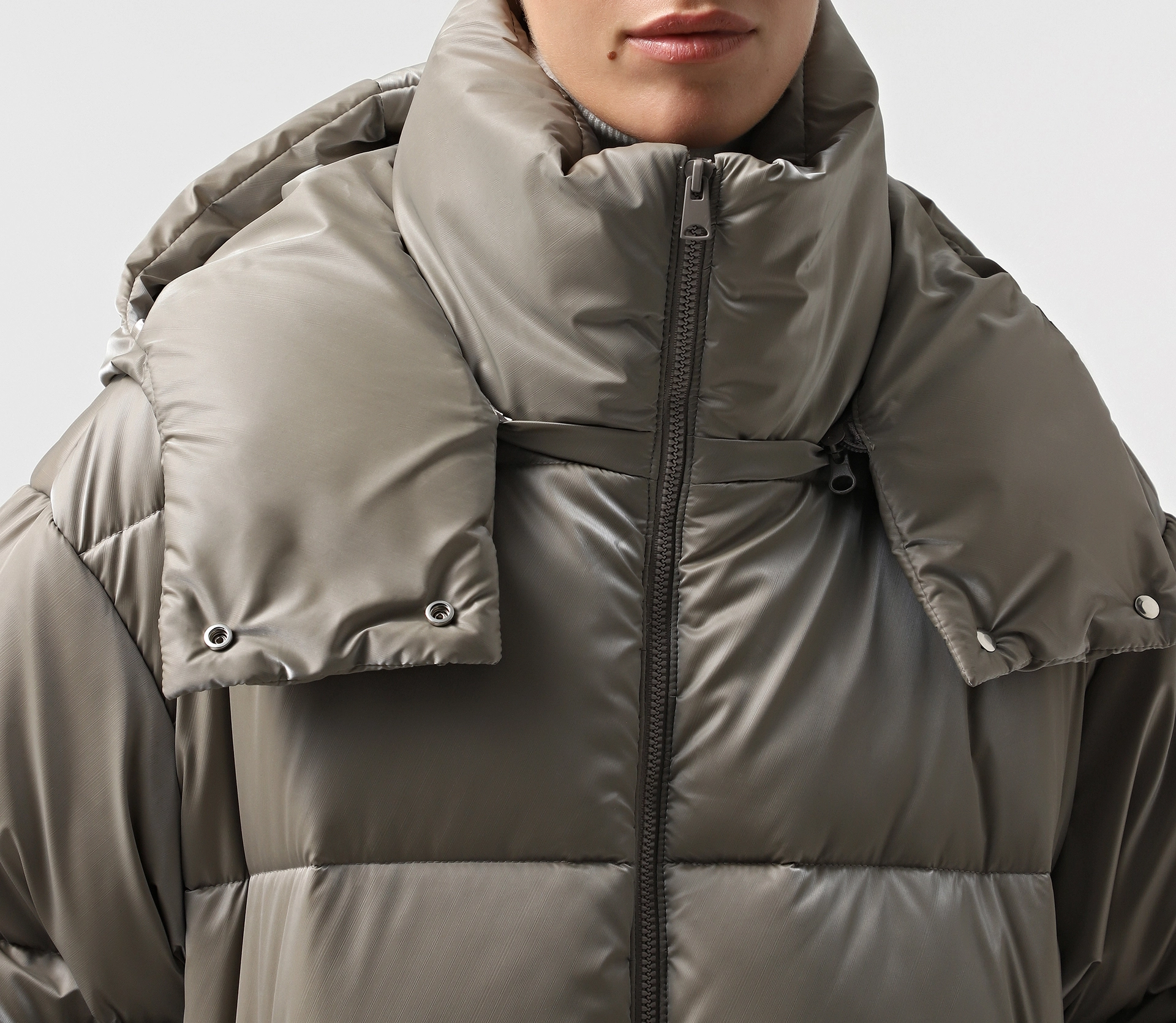 Пуховик обʼємний з капюшоном бежевий ціна