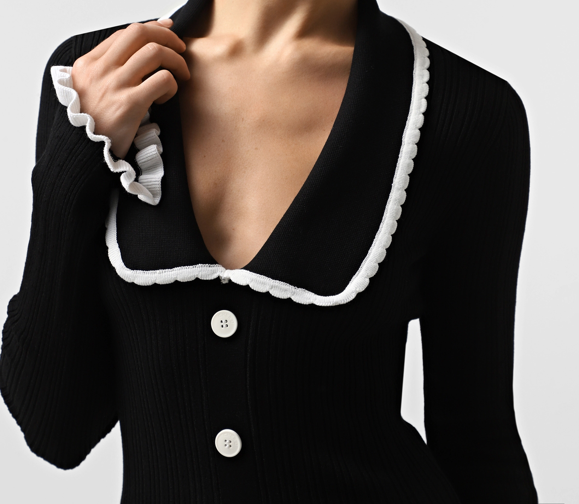 Сукня міді вʼязана з ґудзиками чорний в Україні