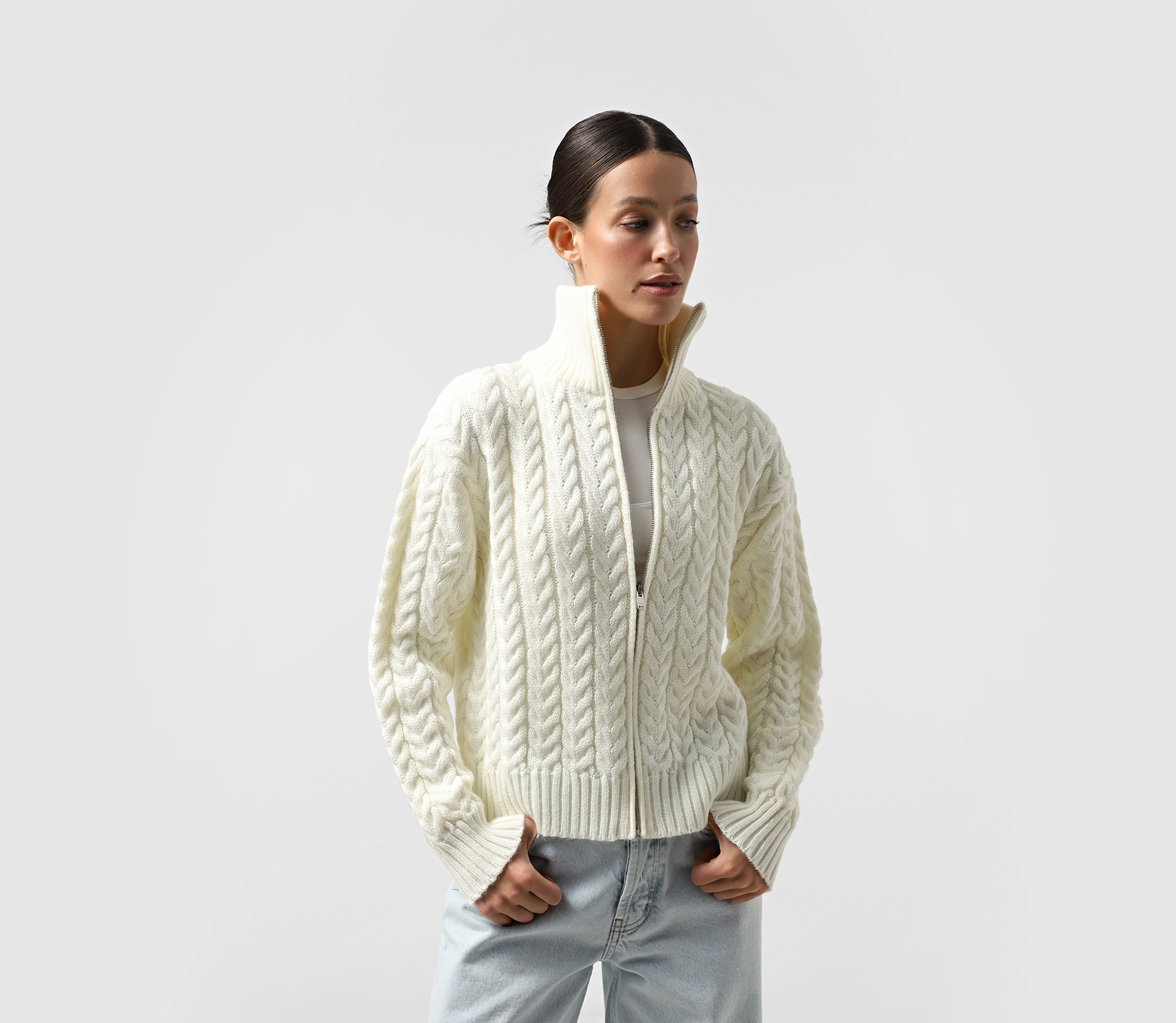 Кардиган в'язаний на блискавці коси молочний фото