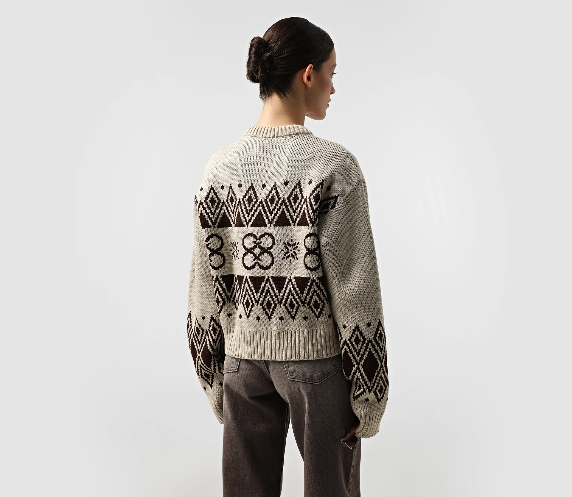 Світшот вʼязаний з орнаментом бежевий фото