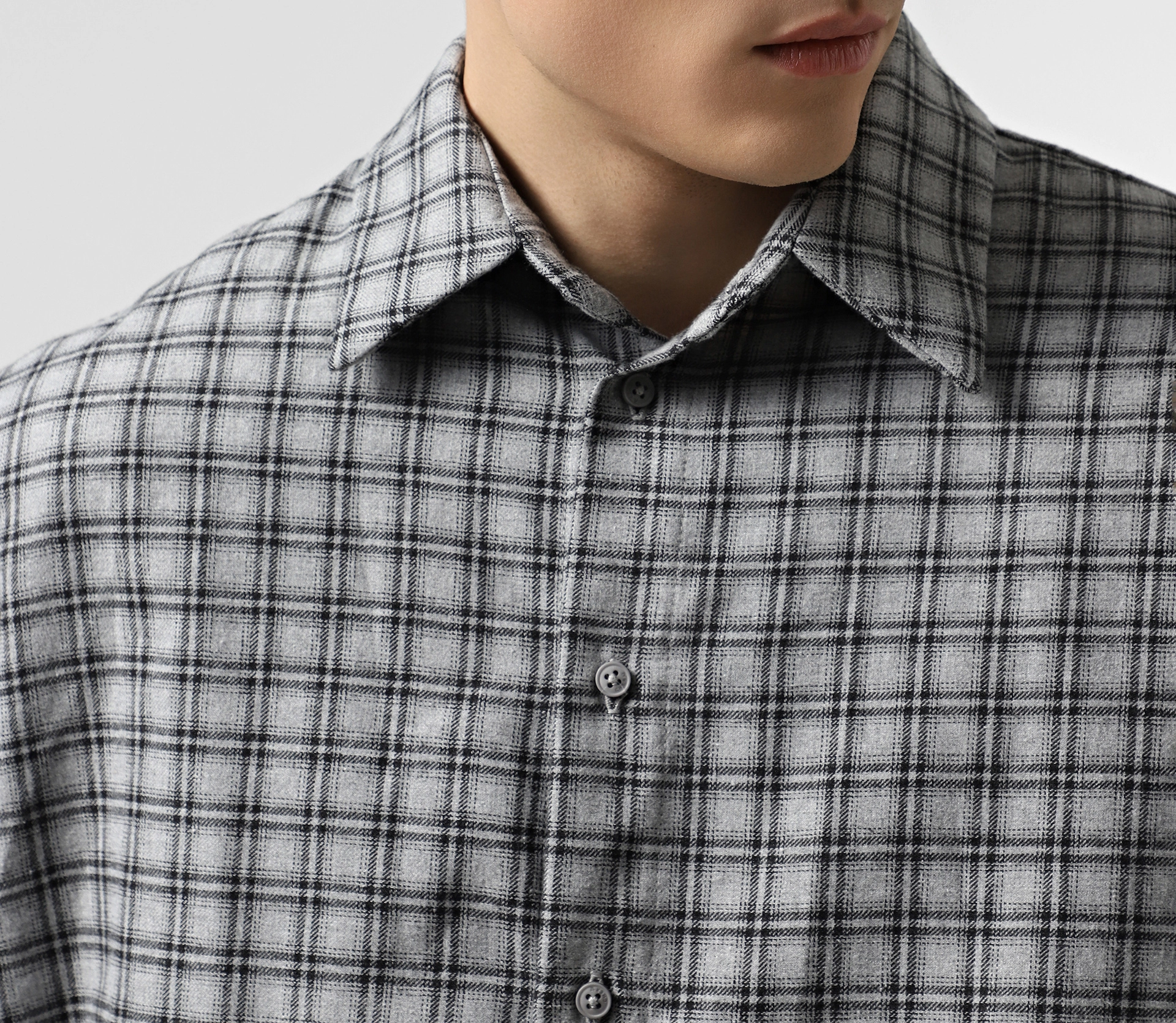 Сорочка чоловіча в клітинку з принтом сірий - фото №4 Сорочка чоловіча в клітинку з принтом сірий замовити