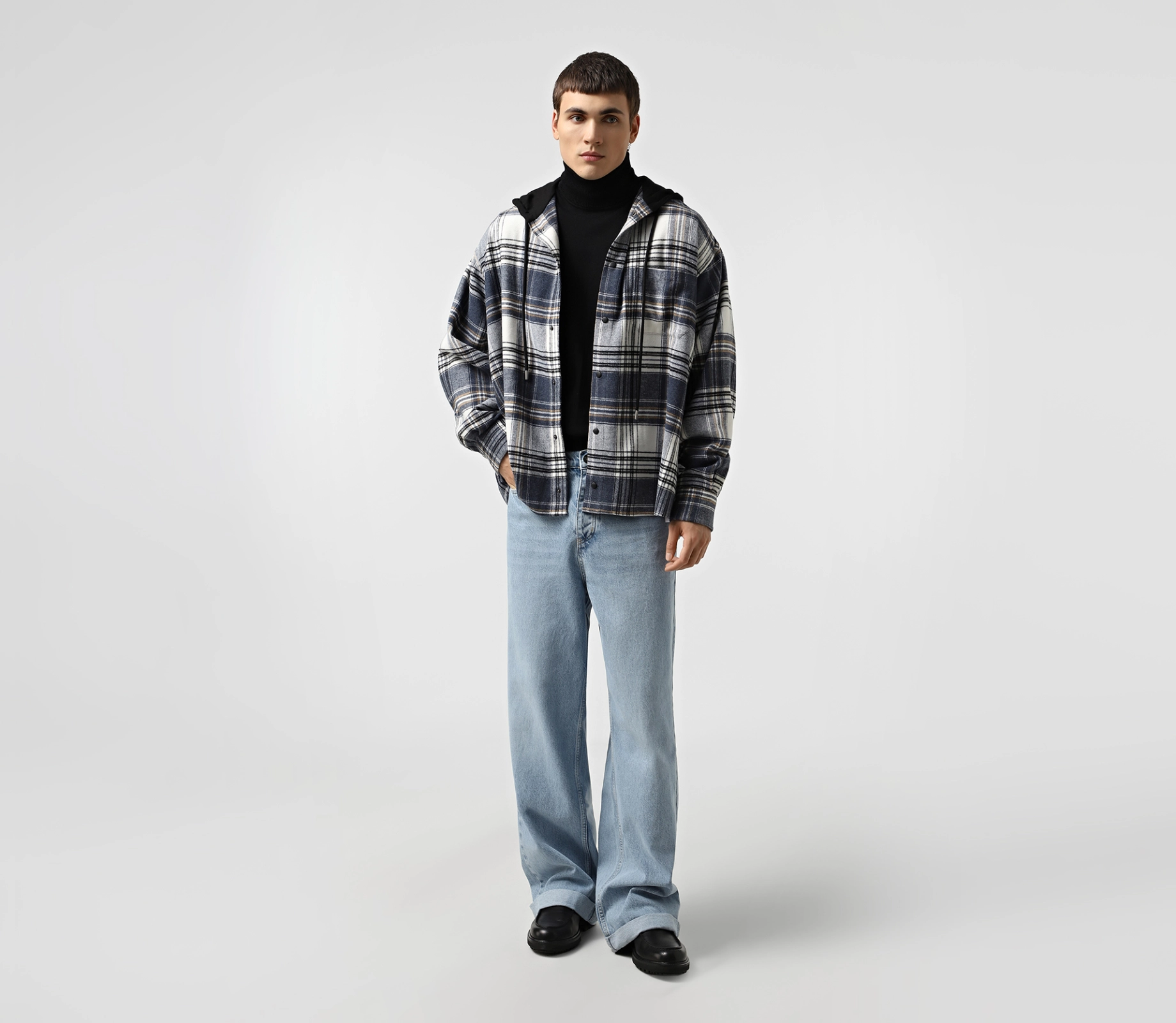 Сорочка чоловіча  в клітинку з капюшоном та принтом синьо-молочний акції