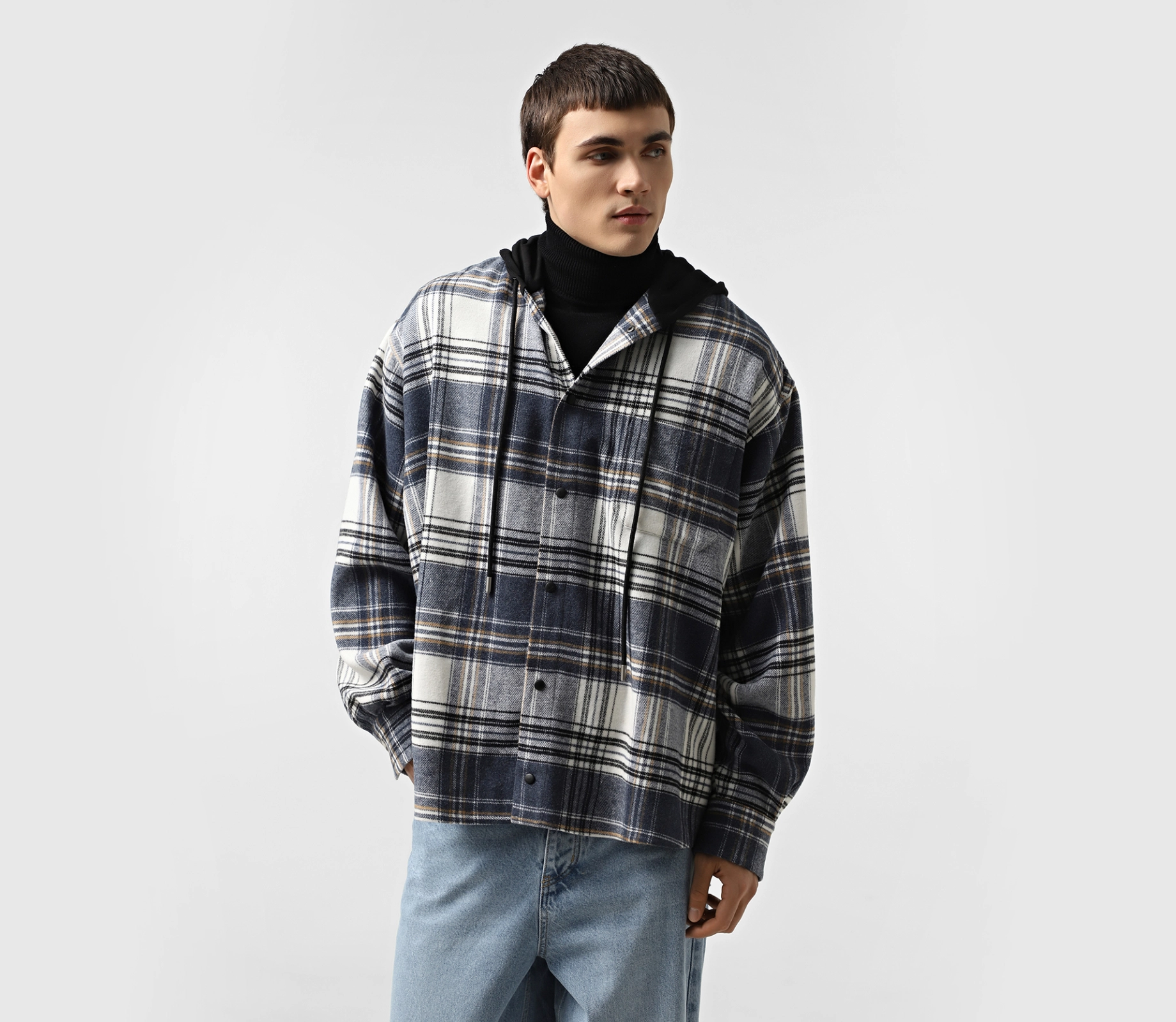 Сорочка чоловіча  в клітинку з капюшоном та принтом синьо-молочний акції