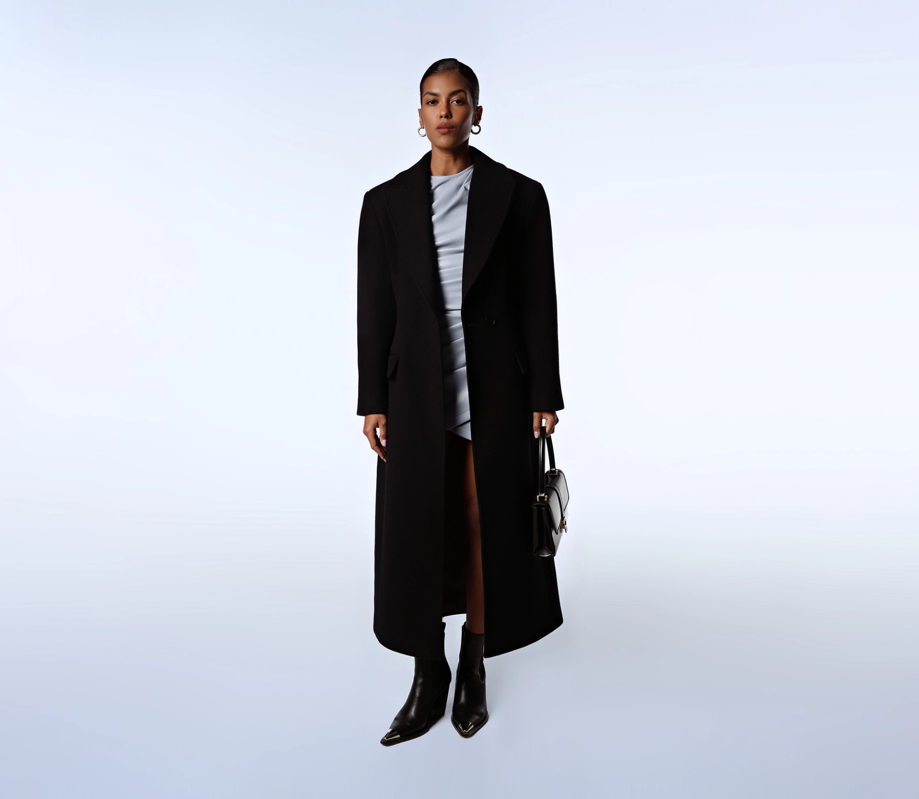 Пальто приталеного силуету чорний cher17