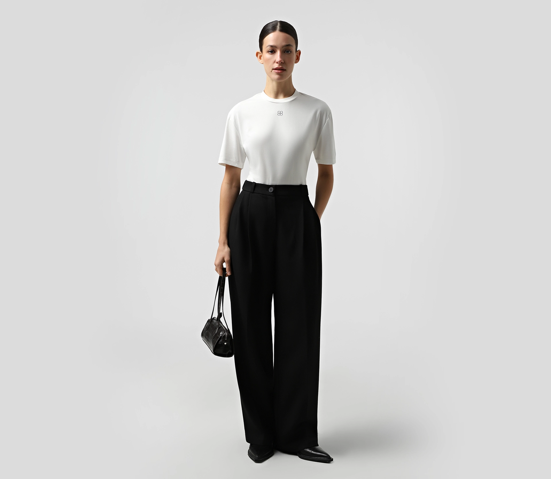 Штани прямі середньої посадки чорний - фото №2 Штани прямі середньої посадки чорний в Україні