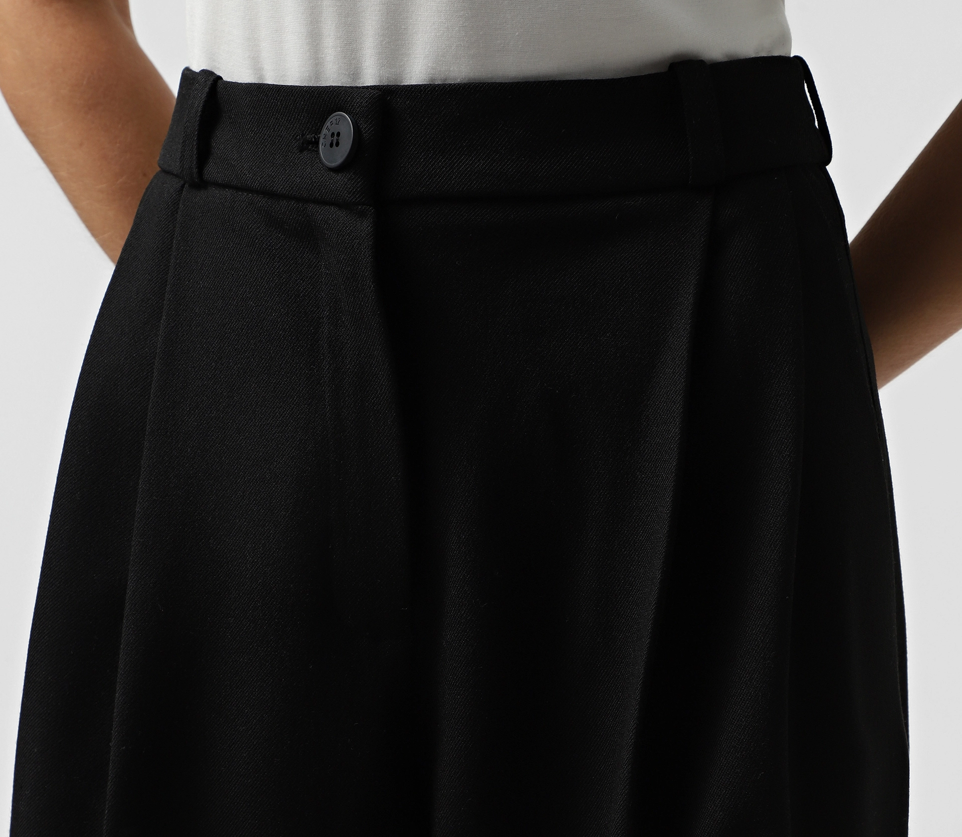 Штани прямі середньої посадки чорний - фото №4 Штани прямі середньої посадки чорний знижки