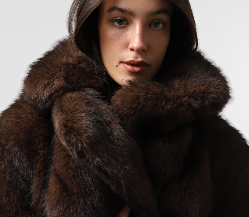 Шуба коротка коричневий фото
