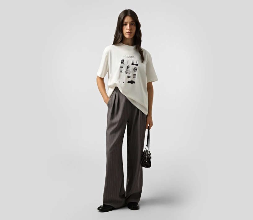 Футболка «Life isn`t flawless but your outfit can be» молочний недорого