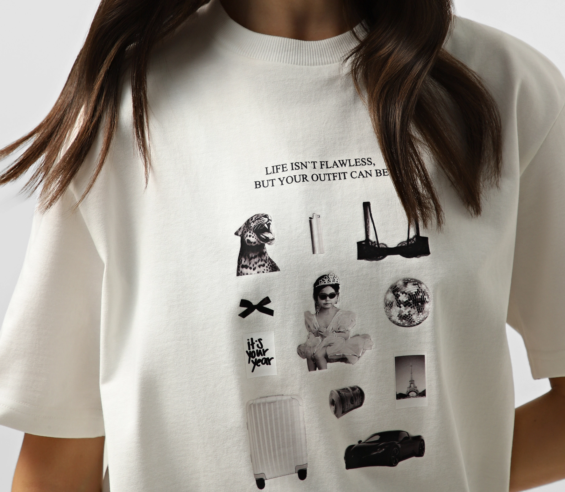 Футболка «Life isn`t flawless but your outfit can be» молочний cher17