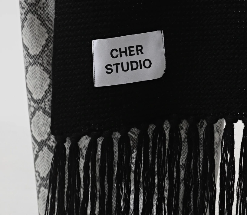 Шарф з об’ємної в’язки чорний знижки