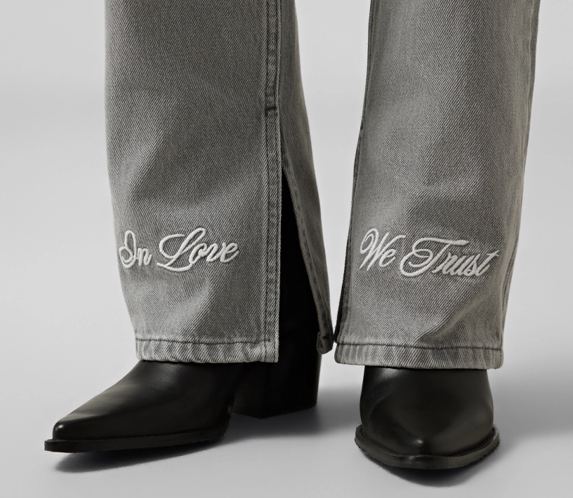 Джинси bootcut з вишивкою сірий cher17