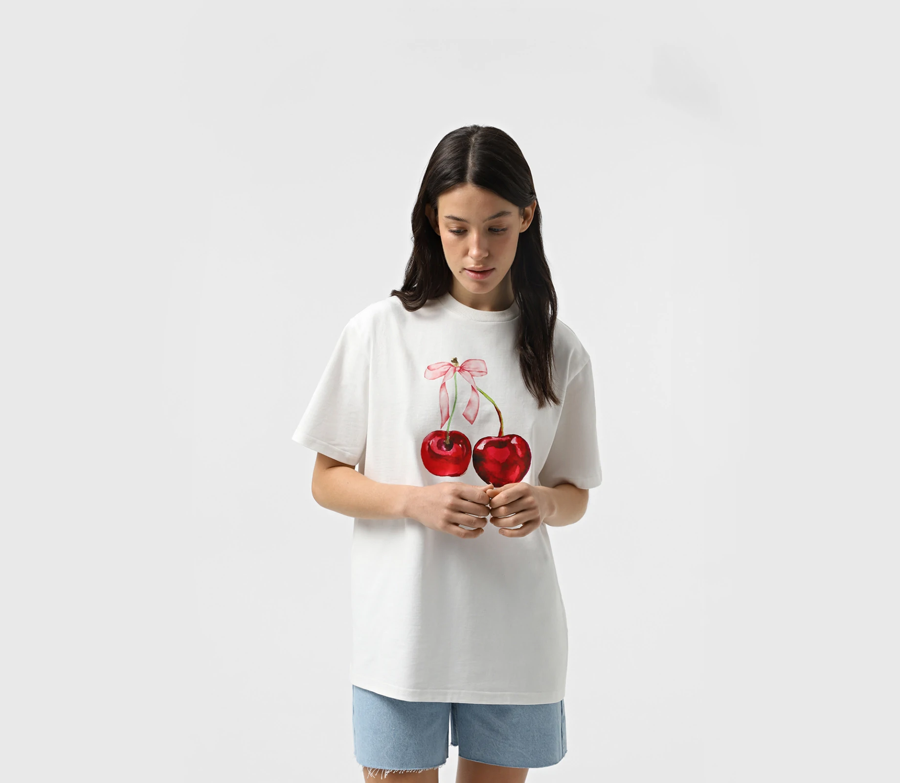 Футболка з принтом «CHER GIRL» молочний в інтернет-магазині