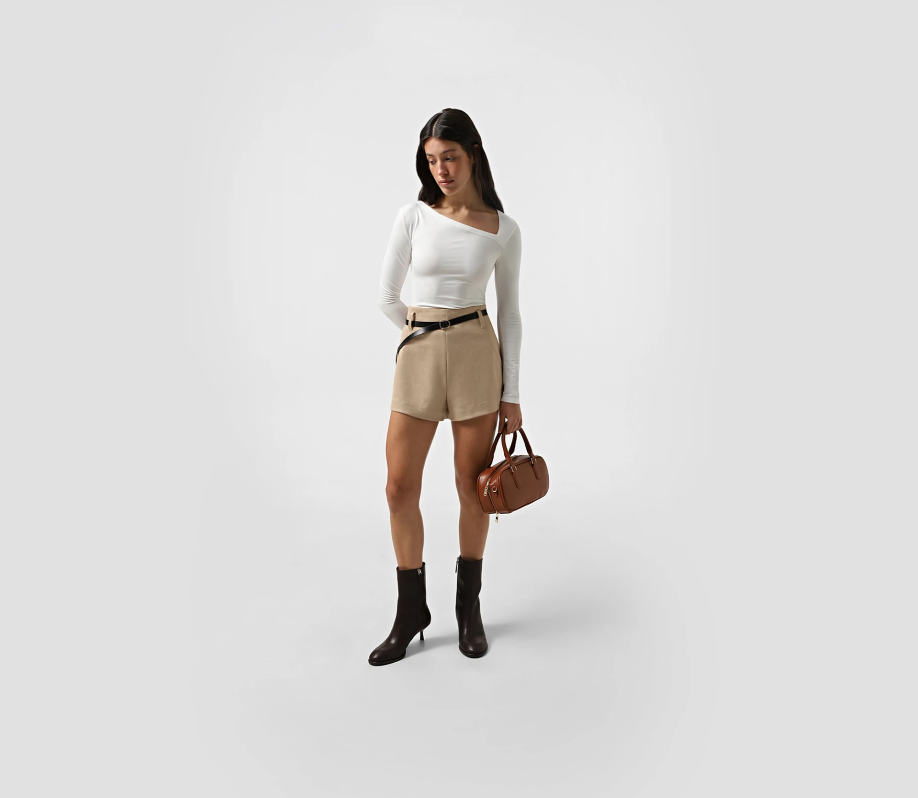 Шорти із замші бежевий замовити