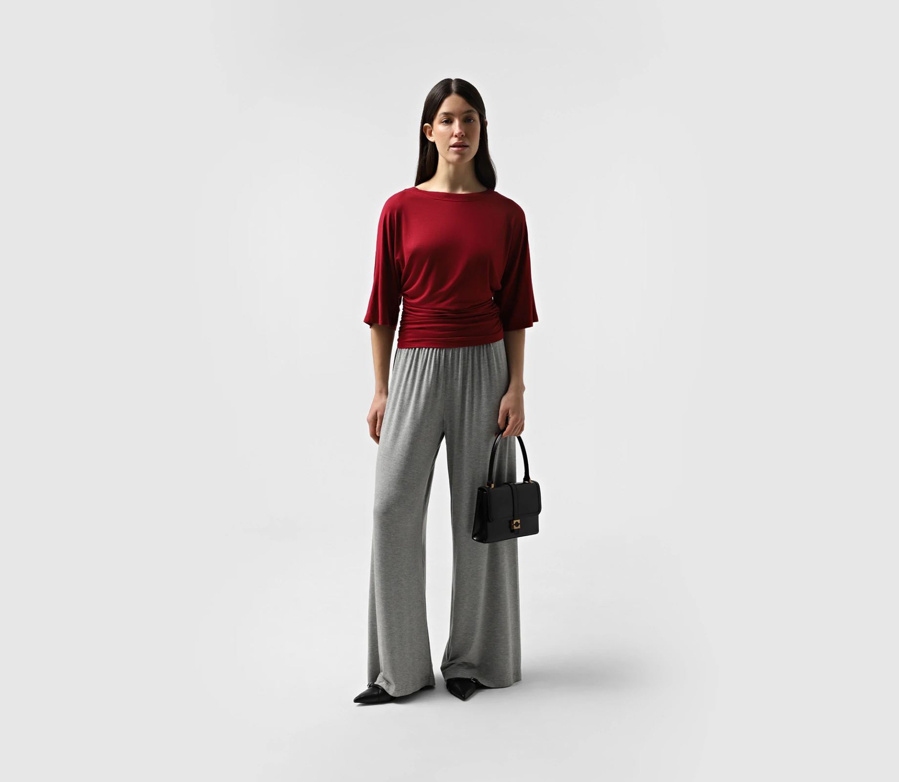 Футболка приталена бургунді в Україні