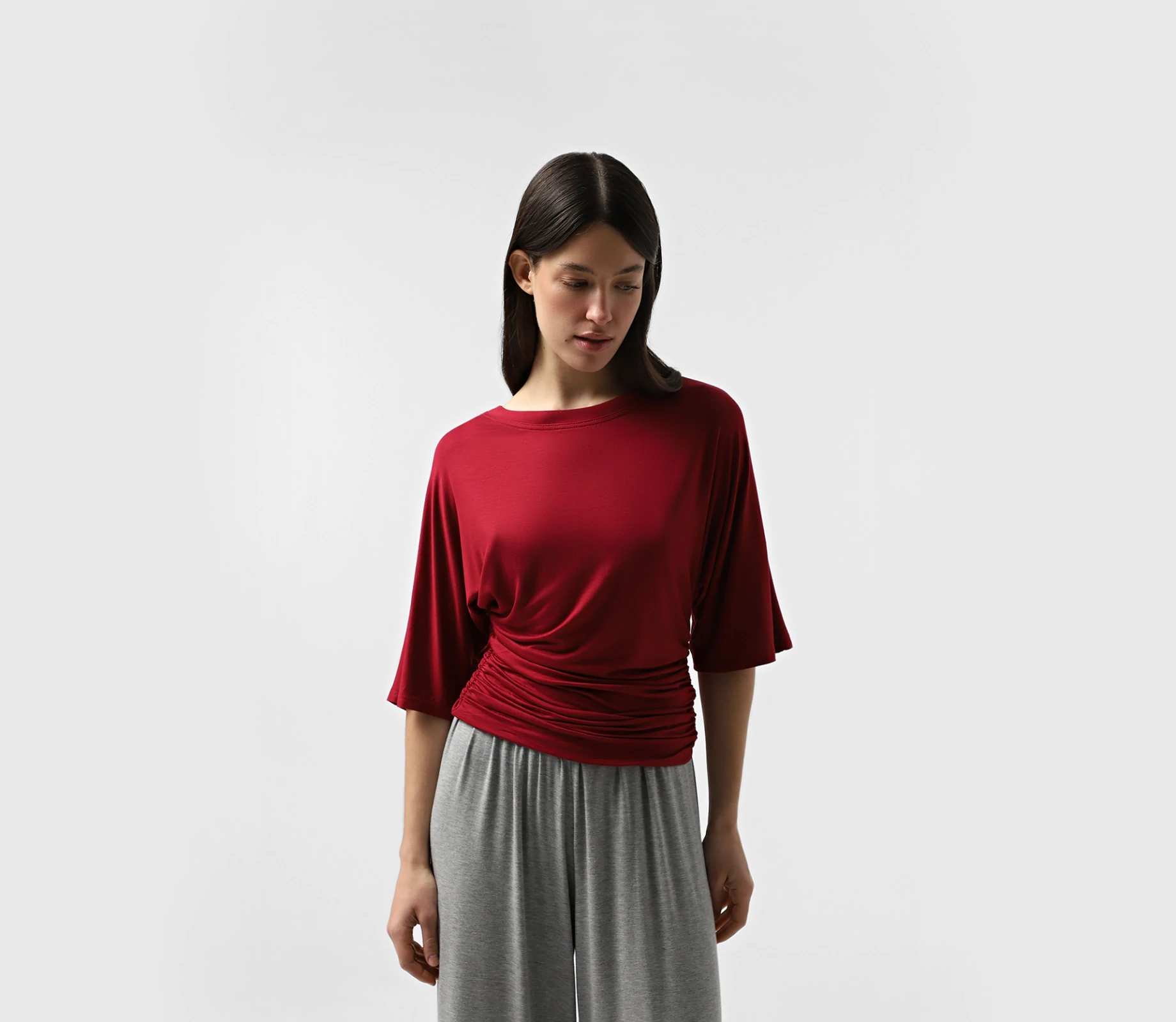 Футболка приталена бургунді в інтернет-магазині