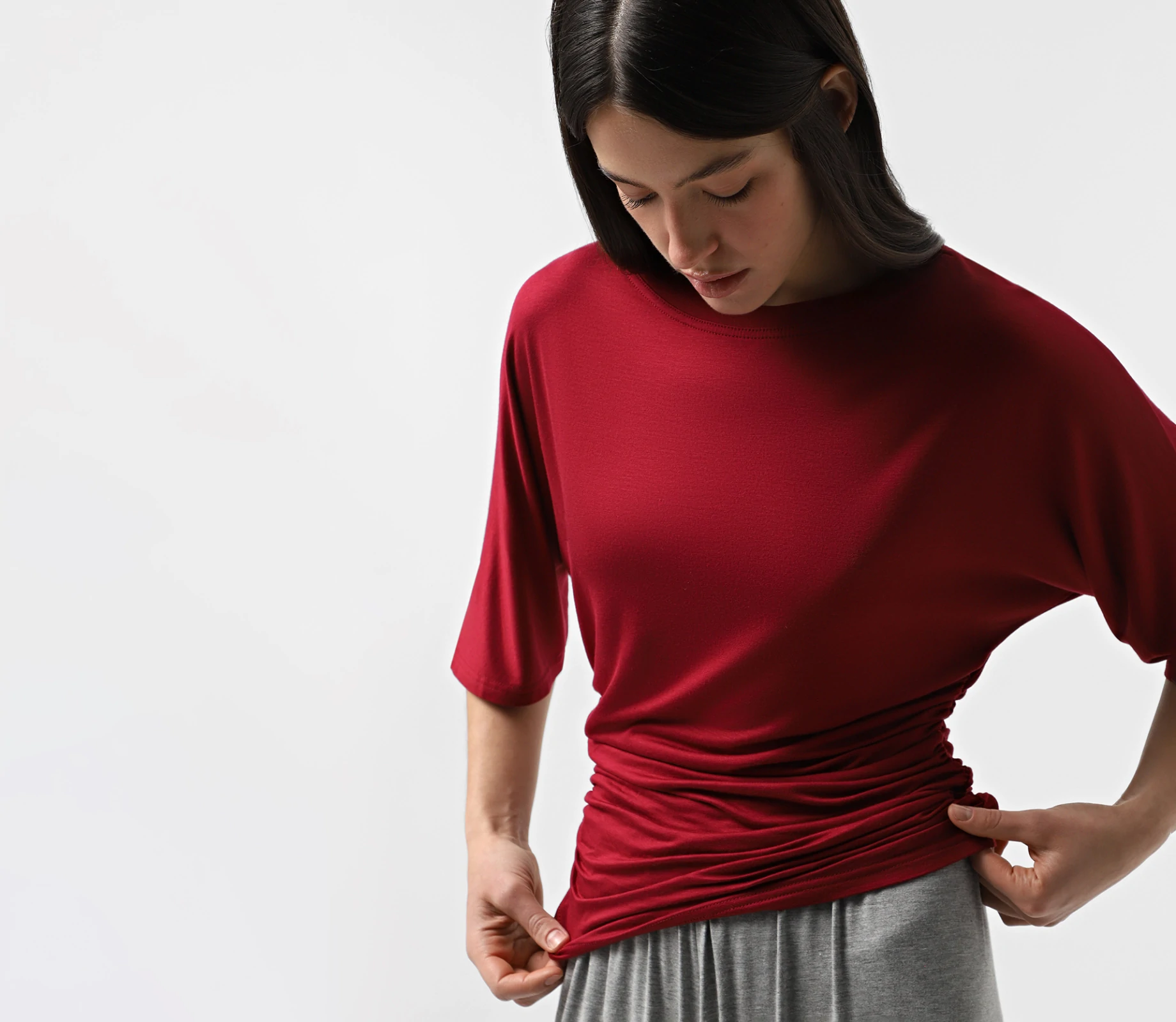 Футболка приталена бургунді cher17