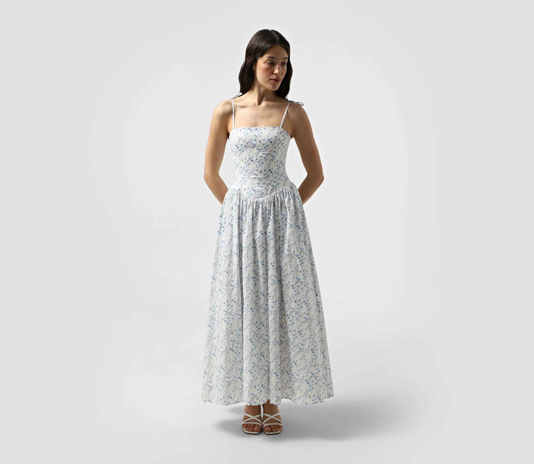 Мідісукня з бавовни молочний в блакитні квіти недорого