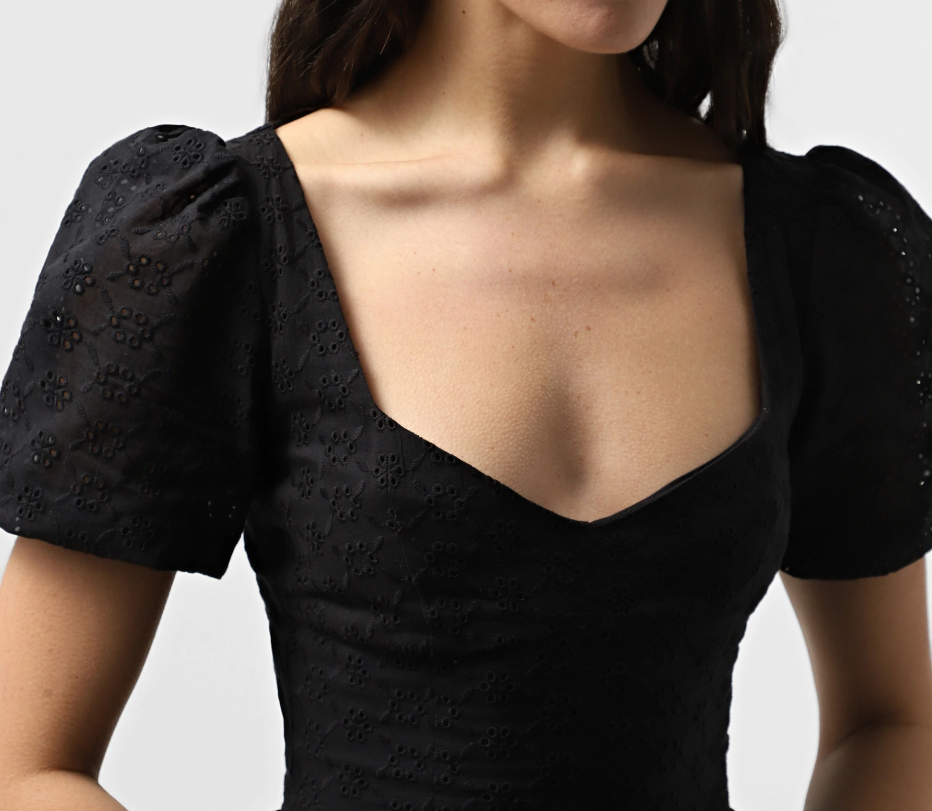 Комбінезон міні з прошви чорний недорого