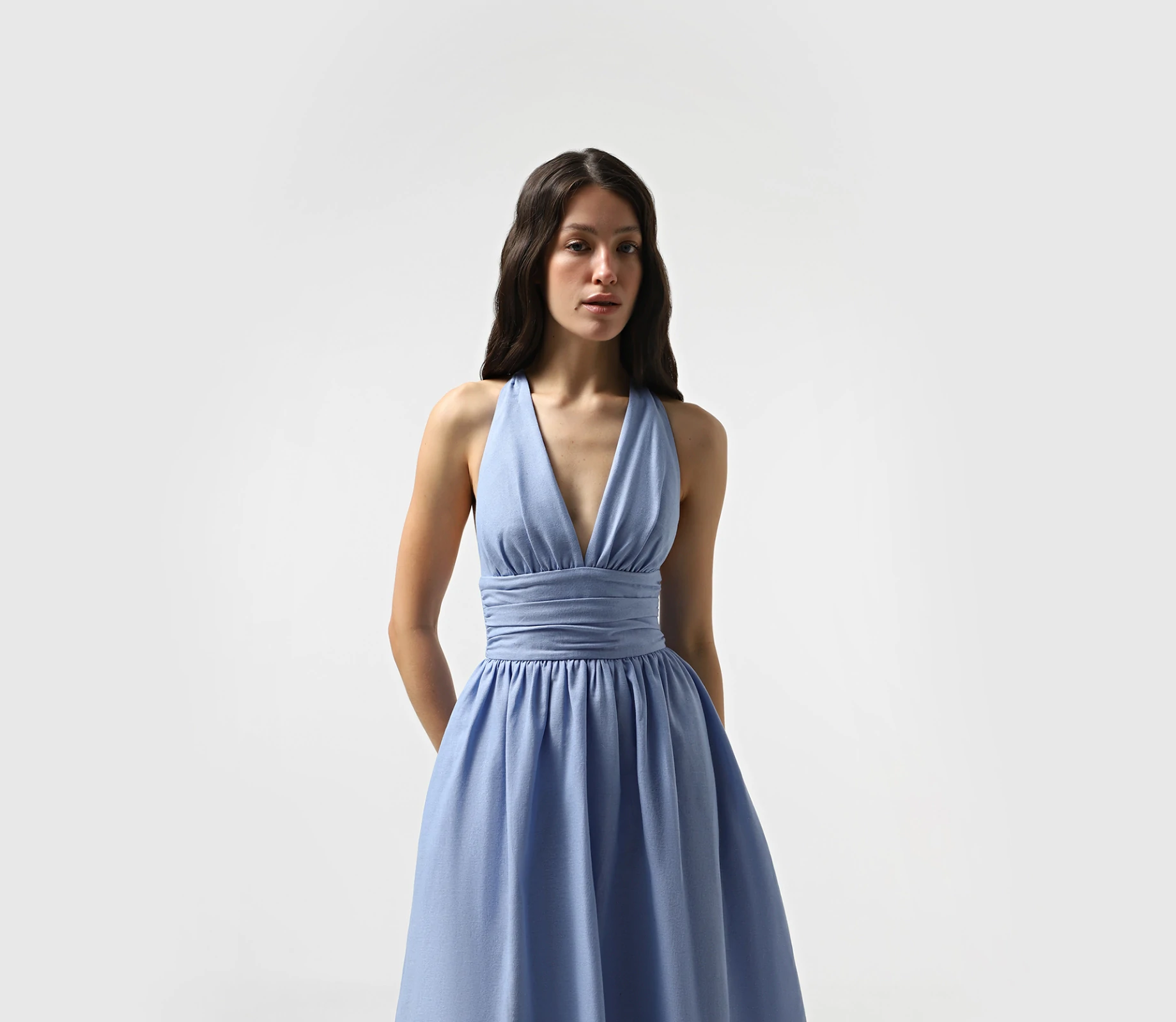 Сукня міді із завʼязкою на шиї блакитний недорого