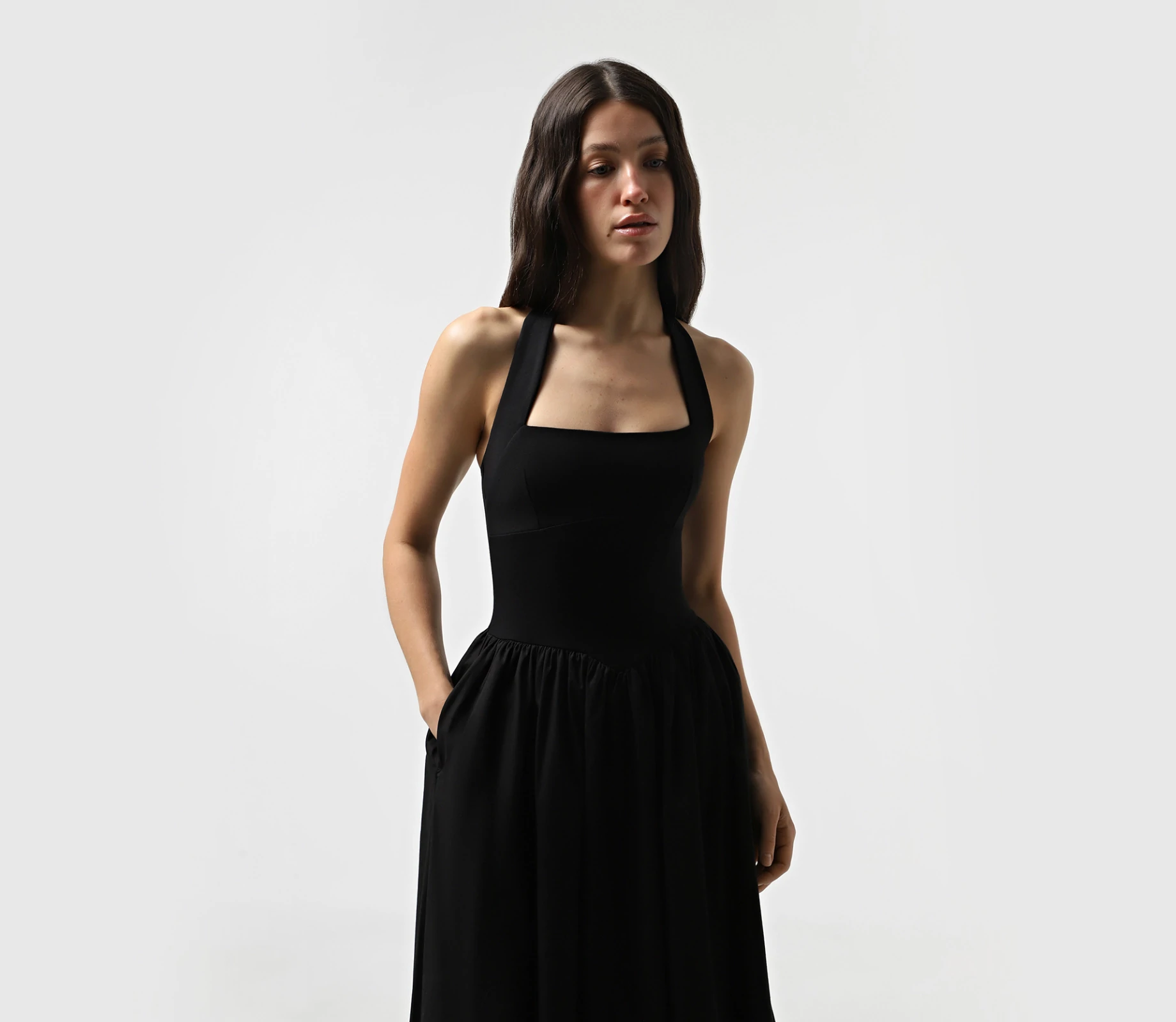 Сукня міді з оголеною спиною чорний фото