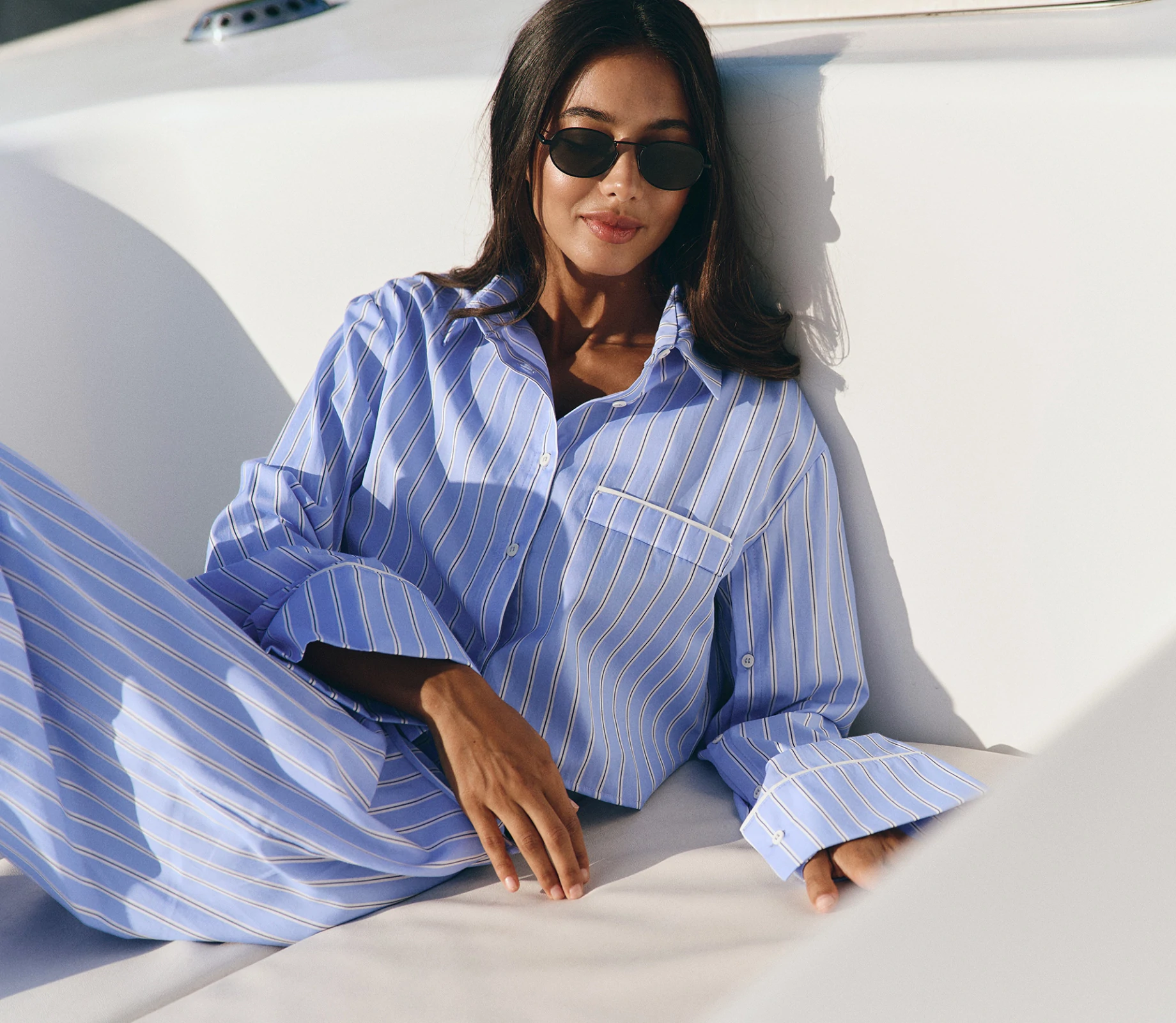 Сорочка кроп у смужку блакитний знижки